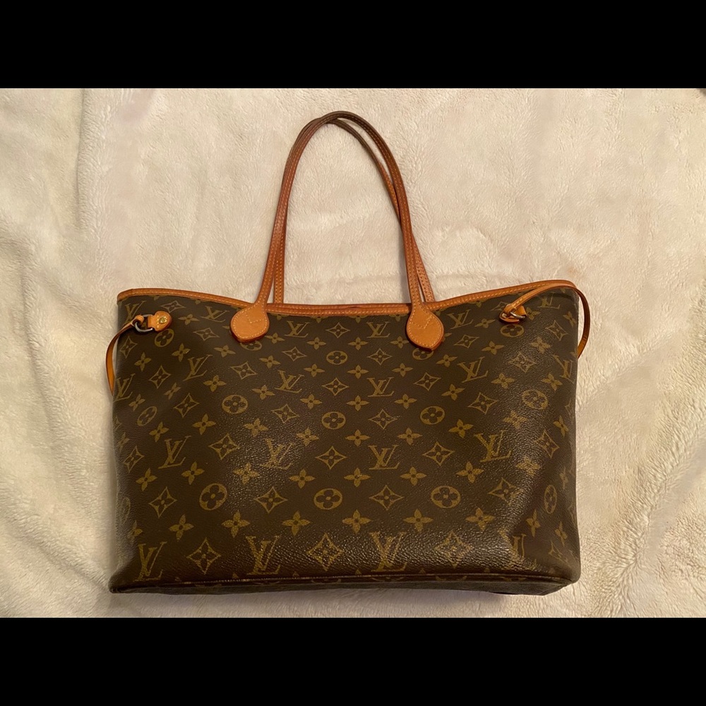 Louis Vuitton MM Neverfull
